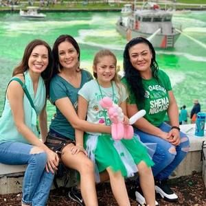 Meet your Posher, Dennise